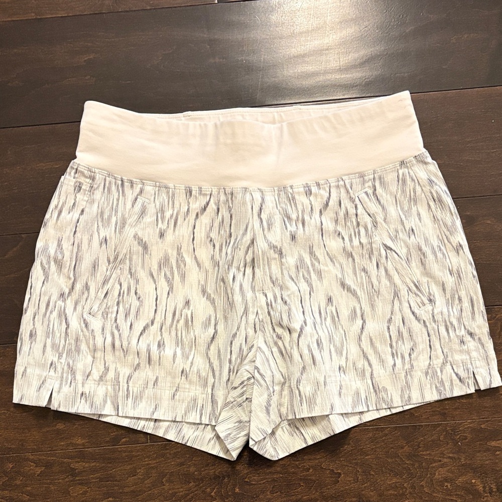 Athleta Trekkie North Patterned Women’s Shorts